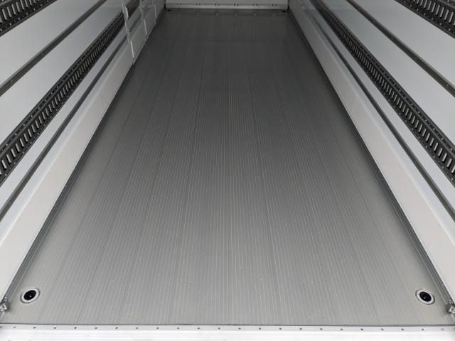 MITSUBISHI FUSOU FIGHTER 2025 Image 31