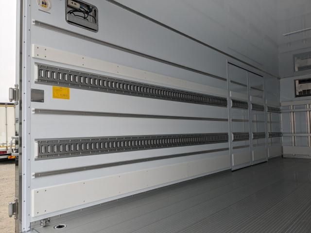 MITSUBISHI FUSOU FIGHTER 2025 Image 31