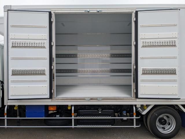 MITSUBISHI FUSOU FIGHTER 2025 Image 31