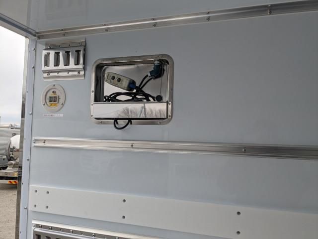 MITSUBISHI FUSOU FIGHTER 2025 Image 31