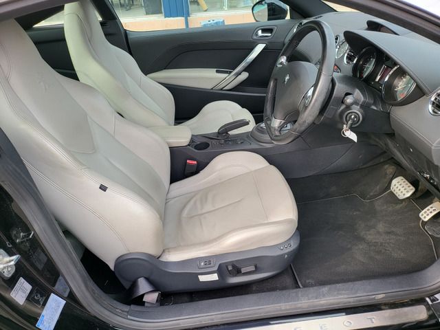 PEUGEOT RCZ 2011 Image 31