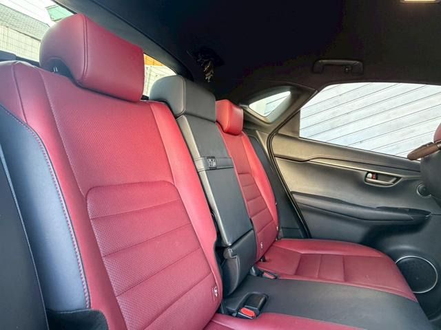 TOYOTA LEXUS NX300H 2015 Image 31