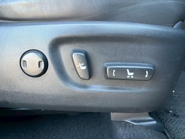 TOYOTA LEXUS NX300H 2015 Image 31