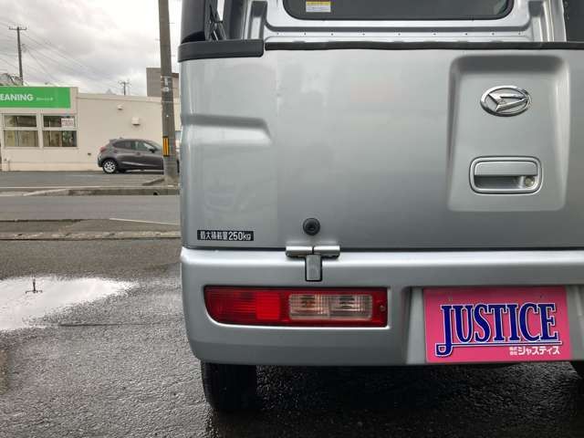 DAIHATSU HIJET DECKVAN 4WD 2015 Image 31