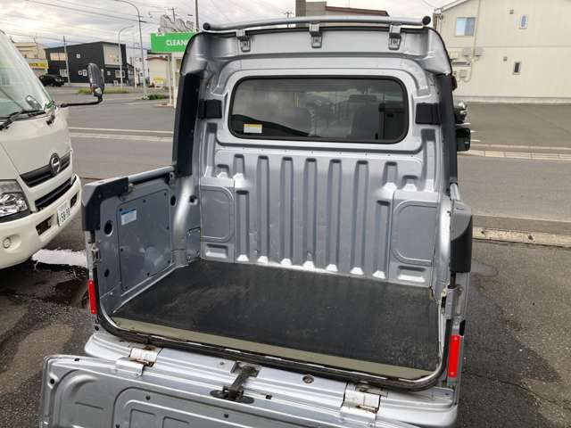 DAIHATSU HIJET DECKVAN 4WD 2015 Image 31