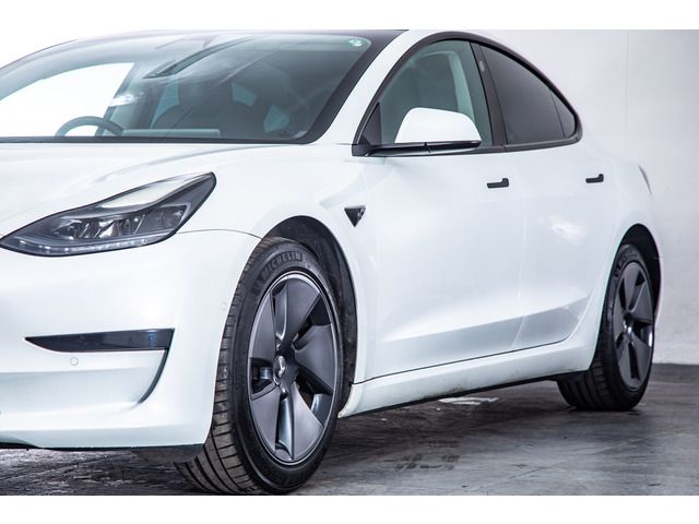 TESLA MODEL 3 2021 Image 31