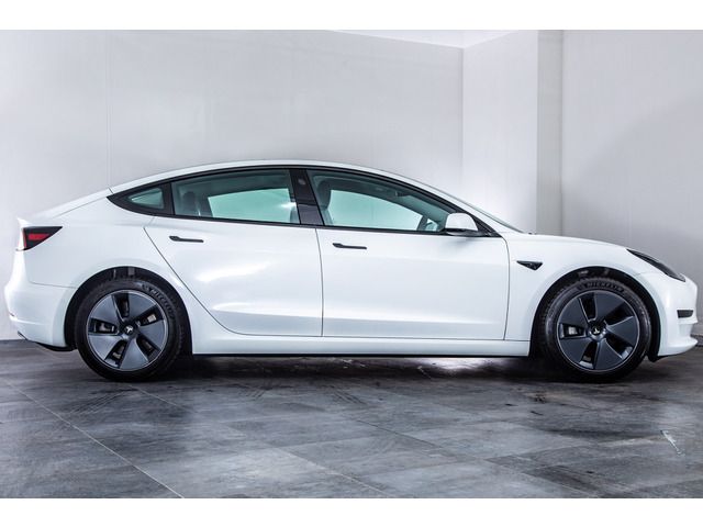TESLA MODEL 3 2021 Image 31