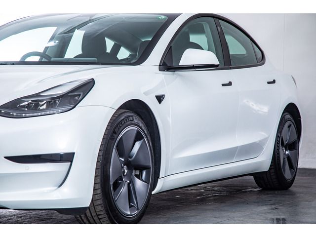 TESLA MODEL 3 2021 Image 31