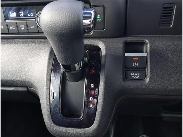 HONDA N BOX CUSTOM 2024 Image 31