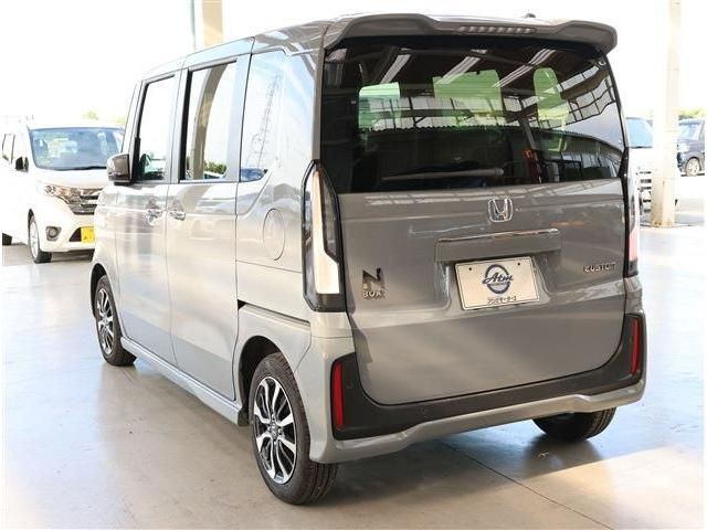 HONDA N BOX CUSTOM 2024 Image 31