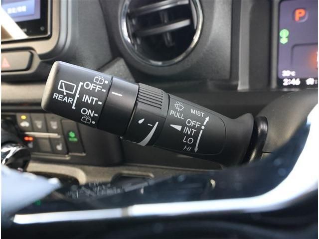 HONDA N BOX CUSTOM 2024 Image 31