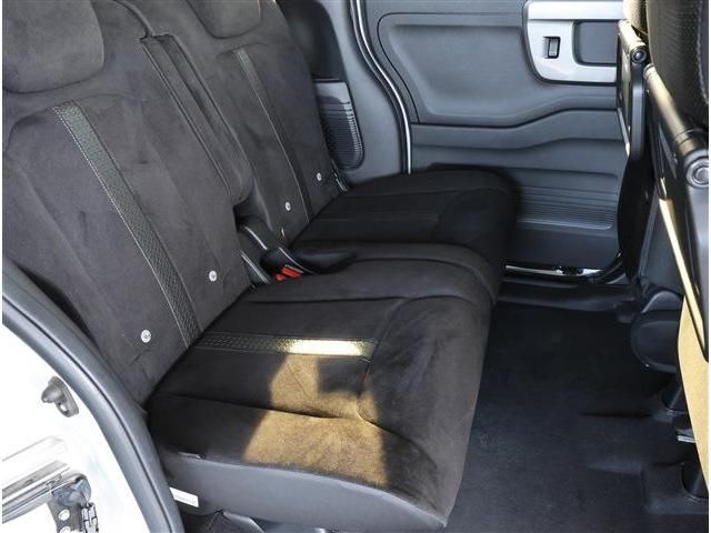 HONDA N BOX CUSTOM 2022 Image 31