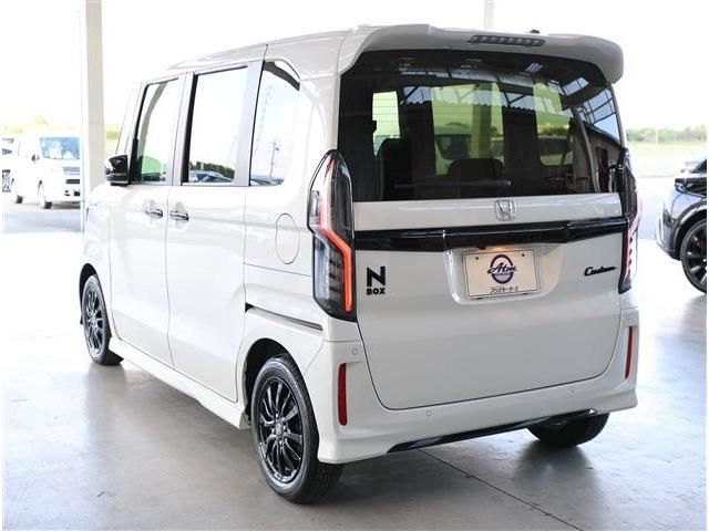 HONDA N BOX CUSTOM 2022 Image 31