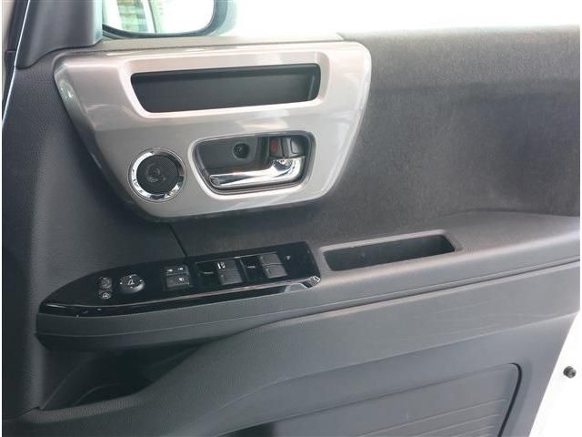 HONDA N BOX CUSTOM 2023 Image 31