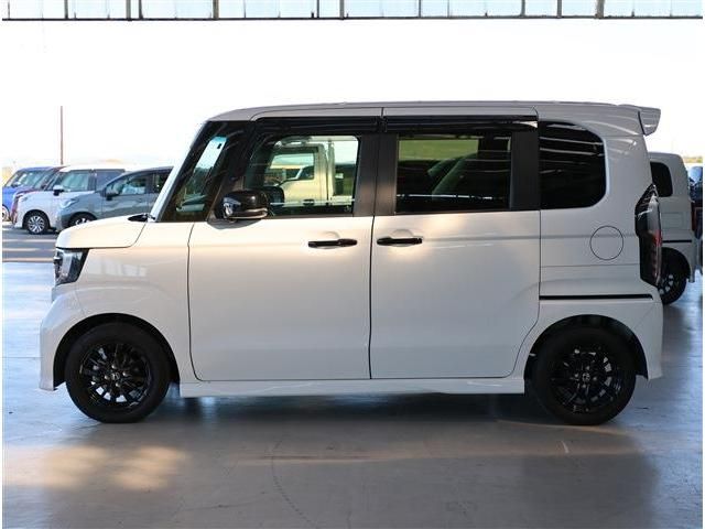 HONDA N BOX CUSTOM 2023 Image 31