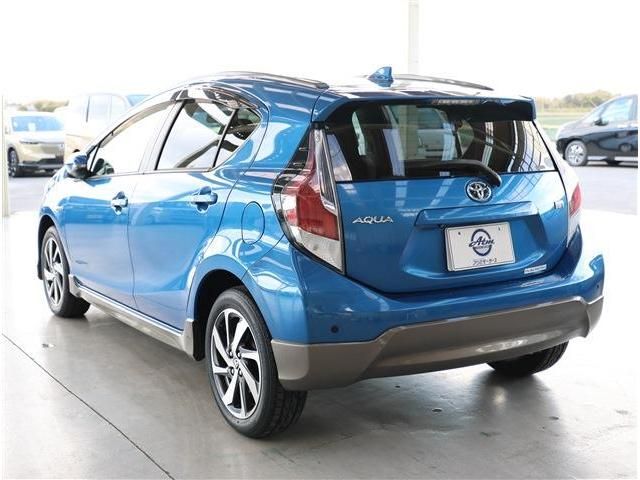 TOYOTA AQUA 2015 Image 31