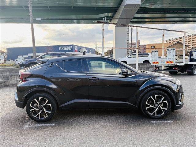 TOYOTA C-HR 2016 Image 31