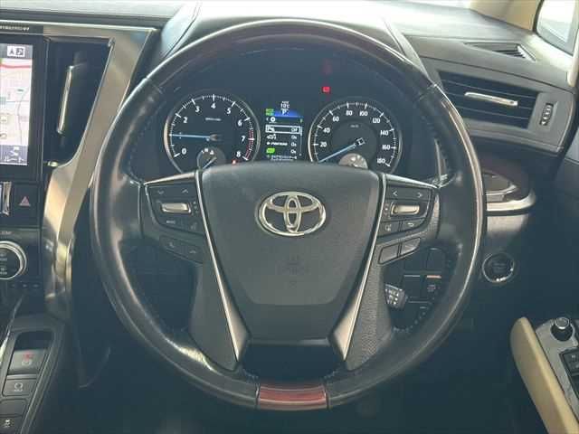 TOYOTA ALPHARD 2017 Image 31