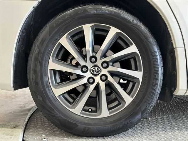 TOYOTA ALPHARD 2017 Image 31