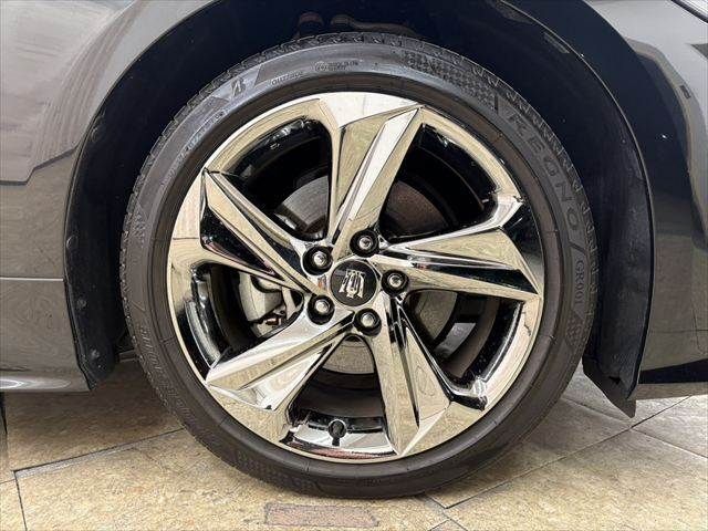 TOYOTA CROWN SEDAN HYBRID 2019 Image 31