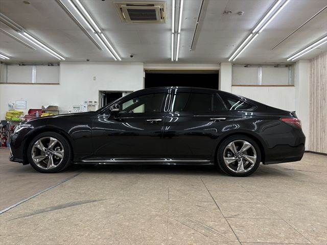 TOYOTA CROWN SEDAN HYBRID 2019 Image 31
