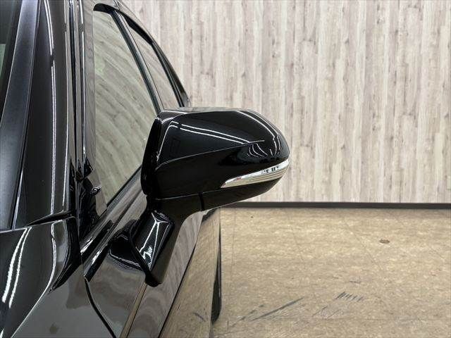 TOYOTA CROWN SEDAN HYBRID 2019 Image 31