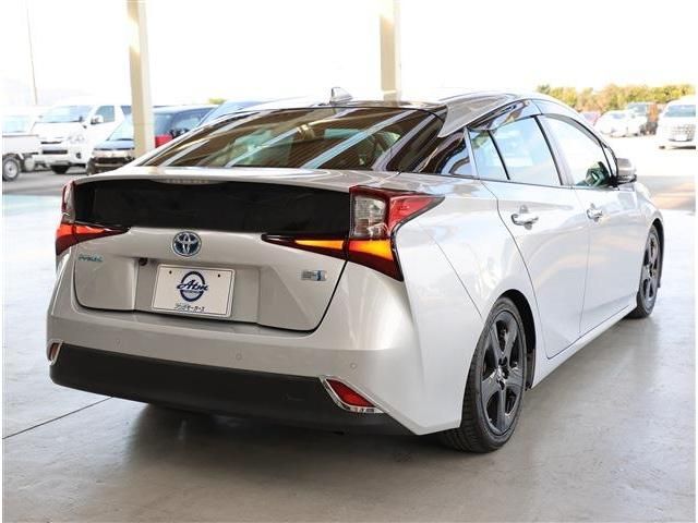 TOYOTA PRIUS 2020 Image 31