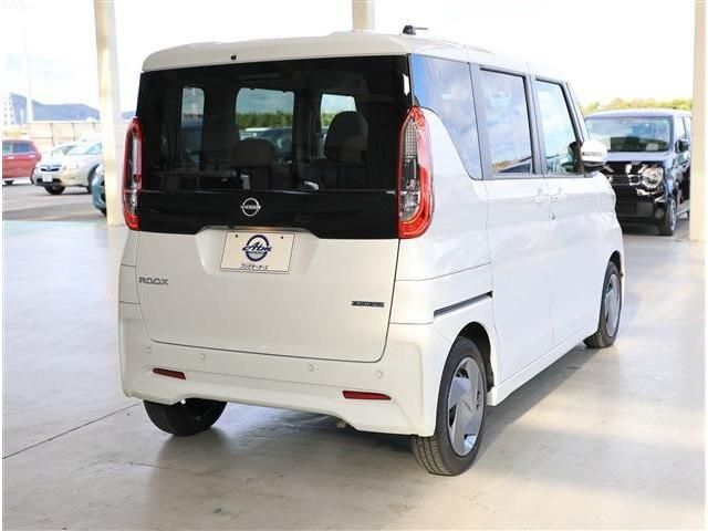 NISSAN ROOX 2023 Image 31