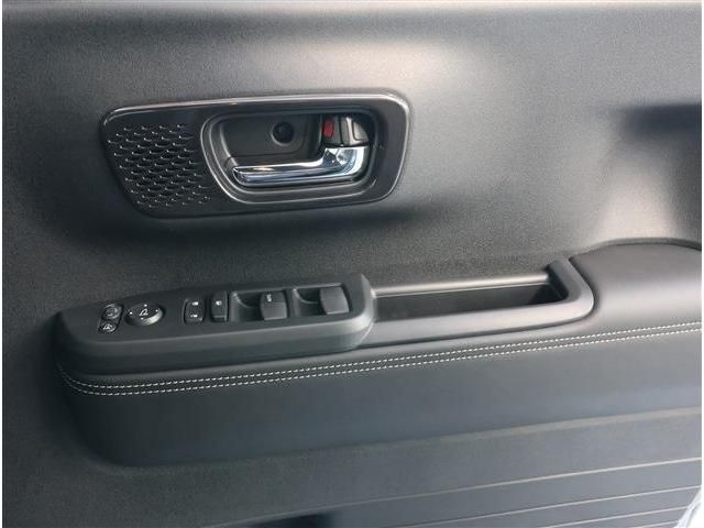 HONDA N BOX CUSTOM 2025 Image 31