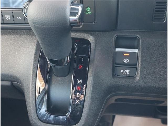 HONDA N BOX CUSTOM 2025 Image 31