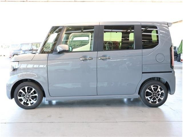 HONDA N BOX CUSTOM 2025 Image 31