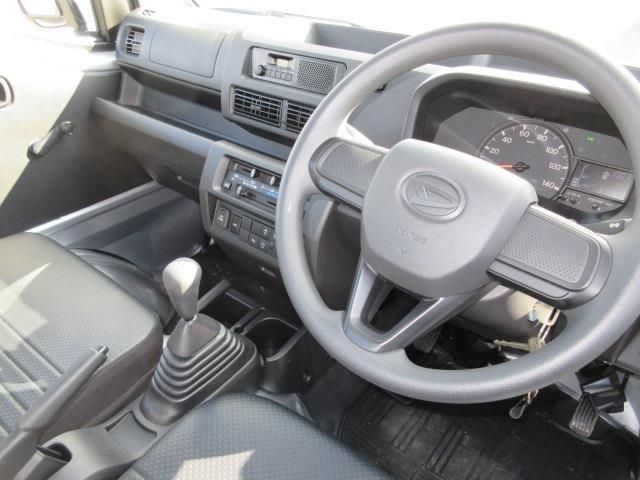 DAIHATSU HIJET TRUCK 4WD 2023 Image 31