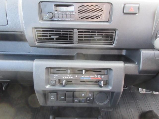 DAIHATSU HIJET TRUCK 4WD 2023 Image 31