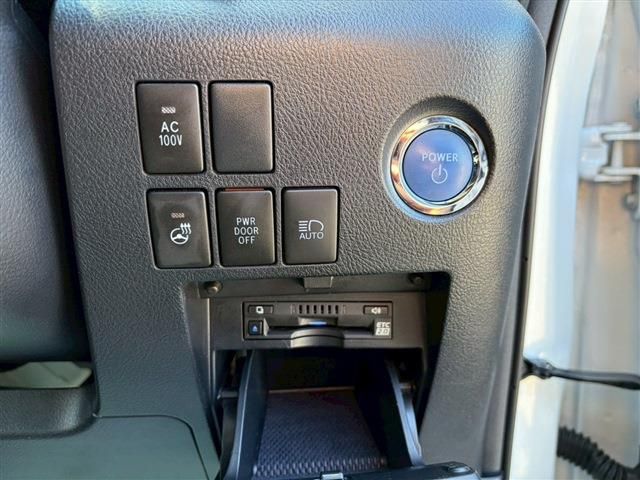 TOYOTA ALPHARD HYBRID 4WD 2022 Image 31