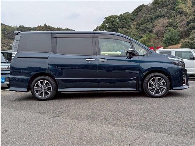 TOYOTA VOXY 2020 Image 31