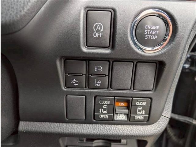 TOYOTA VOXY 2020 Image 31