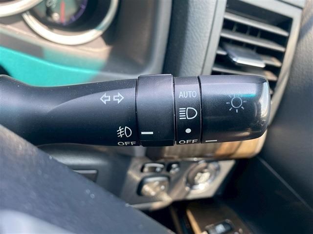 TOYOTA MARK X 2014 Image 31