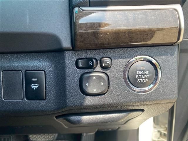 TOYOTA MARK X 2014 Image 31