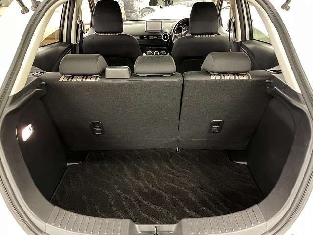 MAZDA DEMIO 2016 Image 31