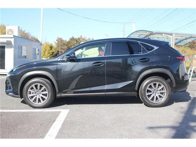 TOYOTA LEXUS NX300 2017 Image 31