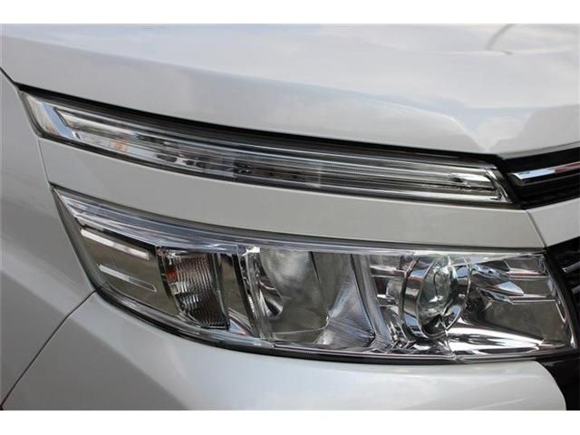 TOYOTA VOXY 2015 Image 31