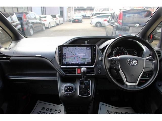 TOYOTA VOXY 2015 Image 31