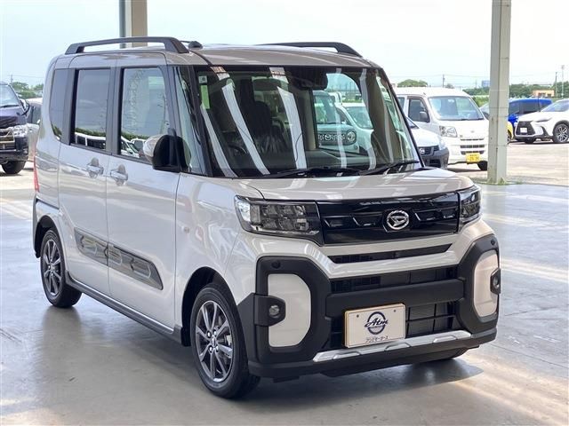 DAIHATSU TANTO FAN CROSS 2025 Image 31