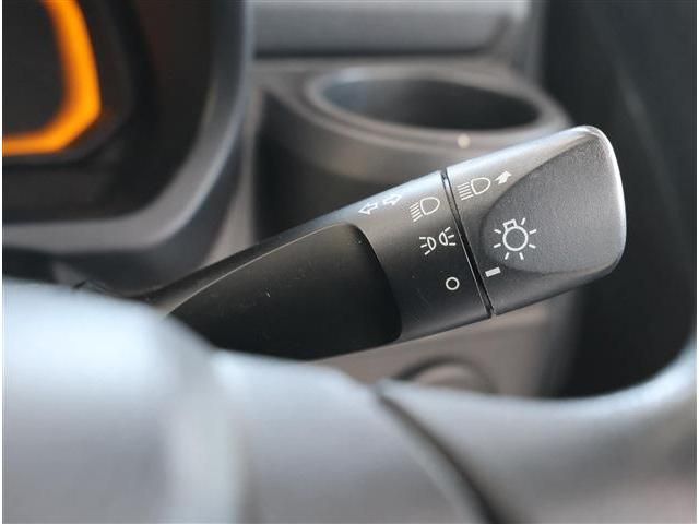 DAIHATSU MIRA E:S 2020 Image 31