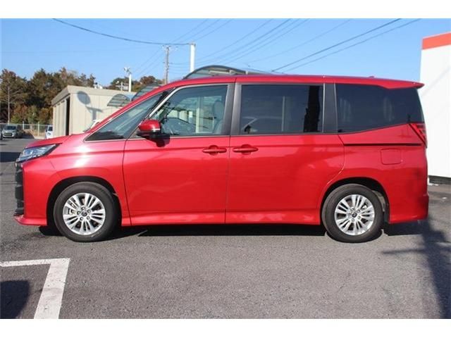 TOYOTA NOAH 2022 Image 31