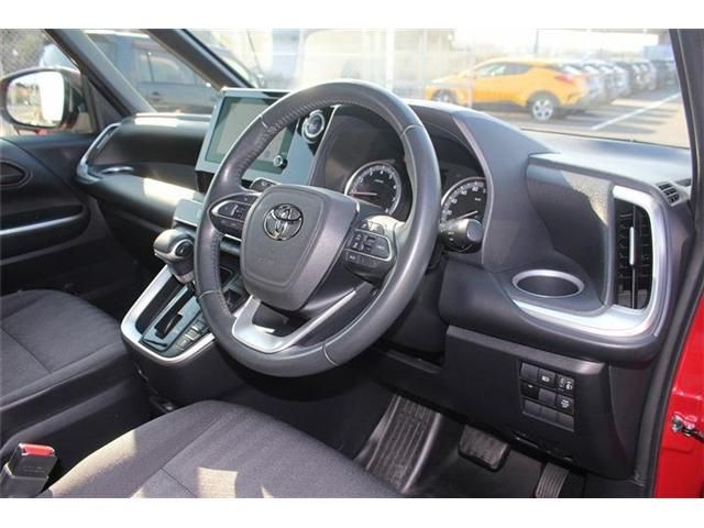 TOYOTA NOAH 2022 Image 31