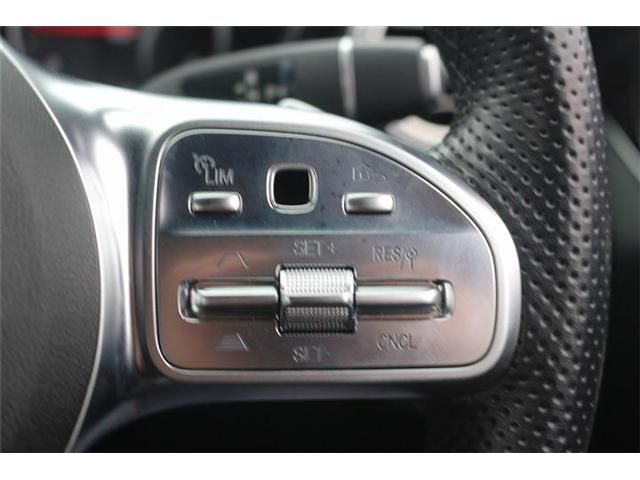 MERCEDES BENZ C CLAS 2019 Image 31