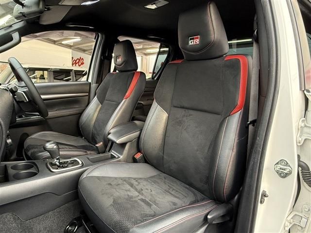 TOYOTA HILUX 4WD 2022 Image 31