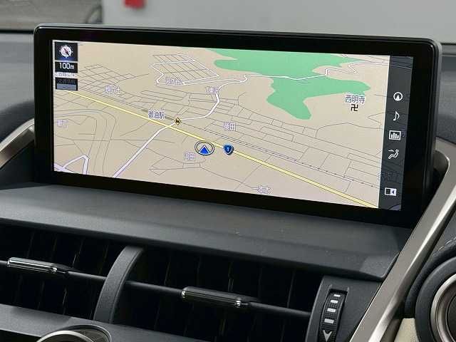 TOYOTA LEXUS NX300 2019 Image 31