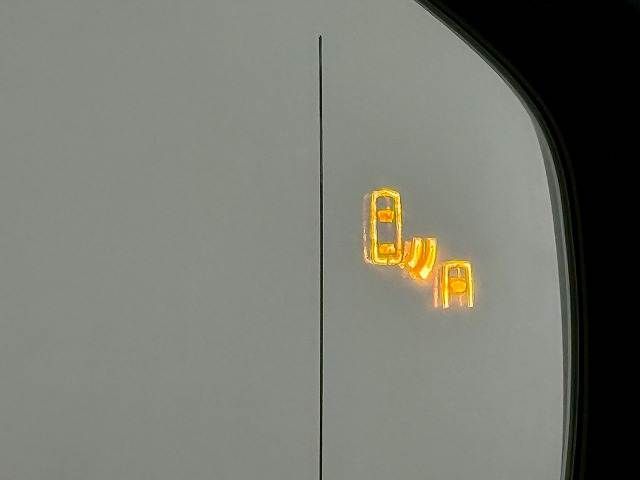 TOYOTA CROWN CROSSOVER 2024 Image 31